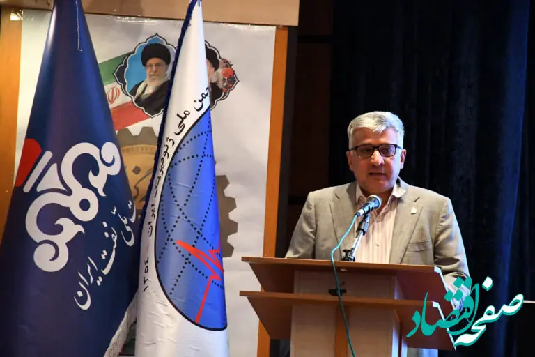 مدیر اکتشاف در هفتمین دوره کنفرانس ژئوفیزیک کاربردی در اکتشاف گفت: ژئوفیزیک ستون فقرات اکتشاف است / ضرورت بازنگری در سازوکارهای اکتشاف با محوریت داده‌های ژئوفیزیکی