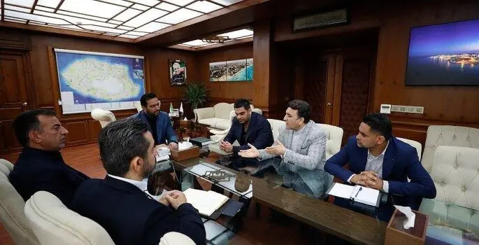 جامعه‌ی هتلداران کیش؛ دست در دست سازمان منطقه آزاد