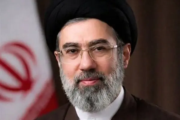 هر کار تفرقه‌انگیزی از هر فردی با هر جایگاهی در جهت مقصود دشمن است