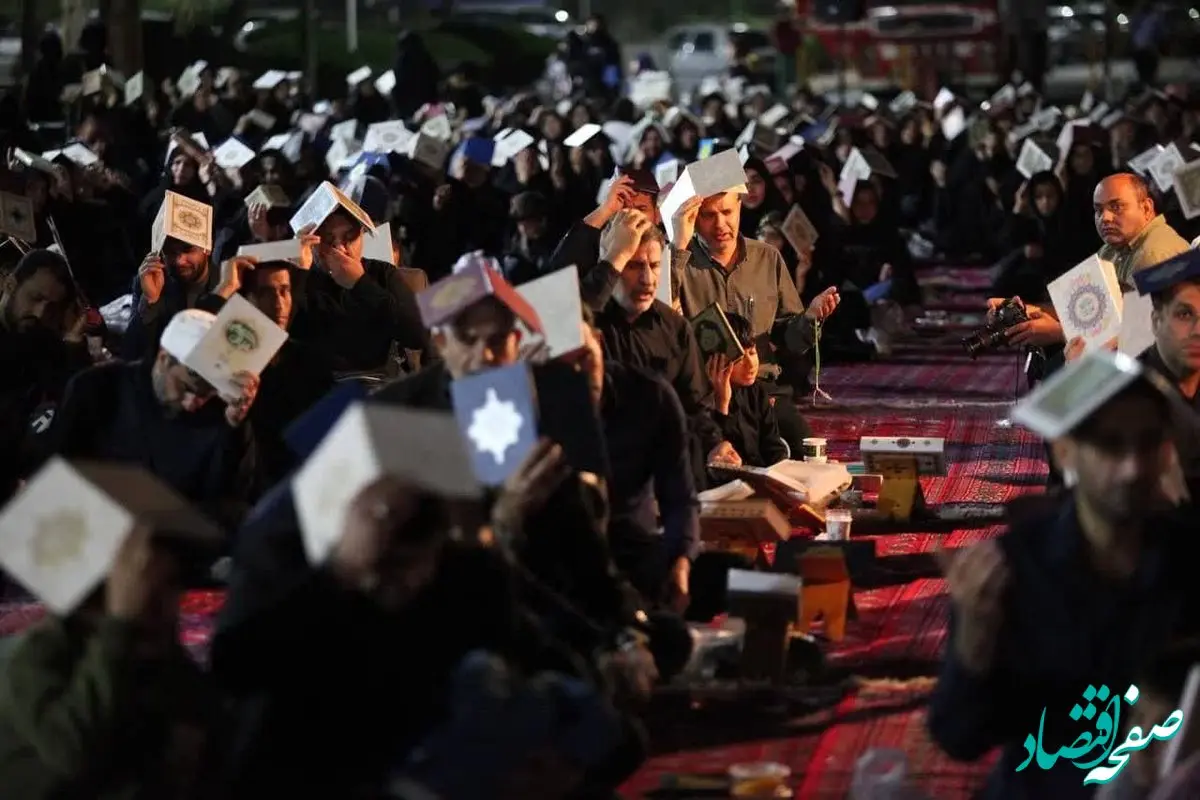 استقبال خانواده های فولادی از مراسم احیای شب بیست و یکم ماه رمضان