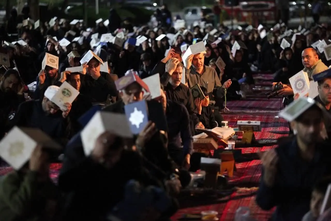 استقبال خانواده های فولادی از مراسم احیای شب بیست و یکم ماه رمضان