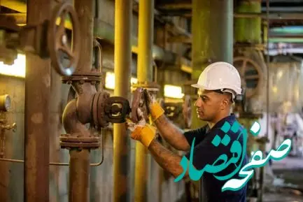 گزارش تصویری از تلاش کارگران شرکت فولاد اکسین خوزستان در خط تولید