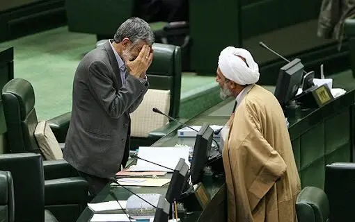 رمز گشایی از عکس داماد آمریکایی حداد عادل از راهپیمایی اربعین به سبک یک رسانه اصلاح طلب! 