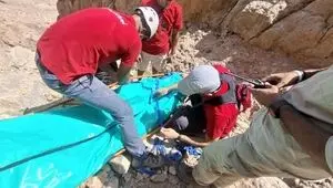 جزئیات سقوط مرگبار نوجوان ۱۵ ساله در ارتفاعات غار بوژنه خرانق اعلام شد