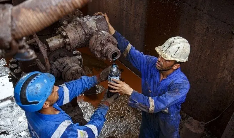 از وطن دوستی تا روحیه بالای کارکنان نفت در مناطق عملیاتی + جزئبات