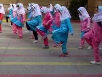 برخی پدر و مادرها کک شان نمی گزد از اینکه فرزندانشان شعر مستهجن یاد بگیرند 