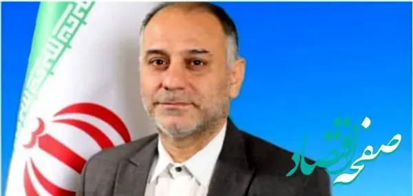 فرهاد باقری: بانک‌ها به جای حمایت از مردم، موانع بیشتری برای وام‌گیرندگان ایجاد می‌کنند