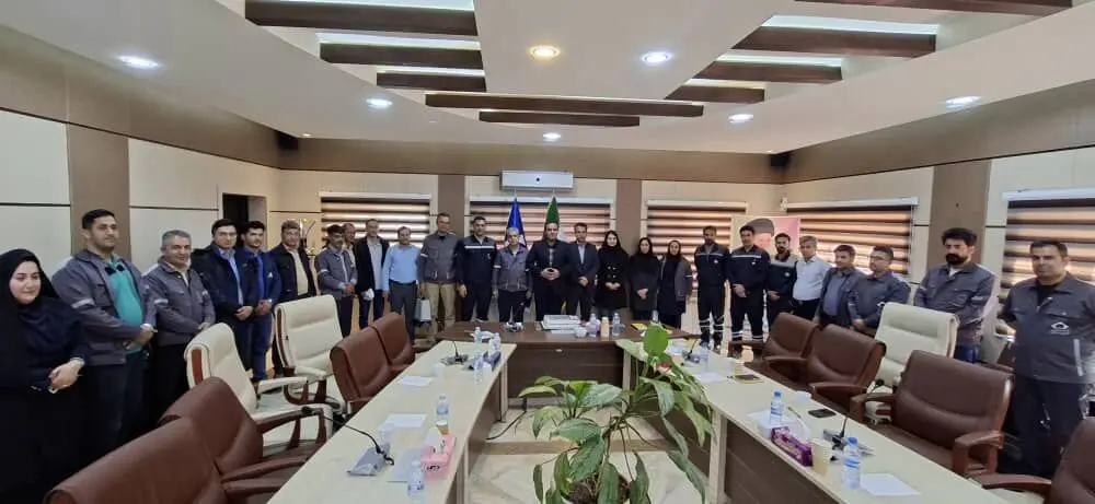 تاکید بر استمرار بهبود و ارتقای استانداردهای ایمنی، بهداشت و محیط زیست انگوران
