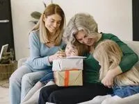 با ۵۰۰ هزار تومان چی بخرم ؟ / زن ها هدیه چی دوست دارند؟