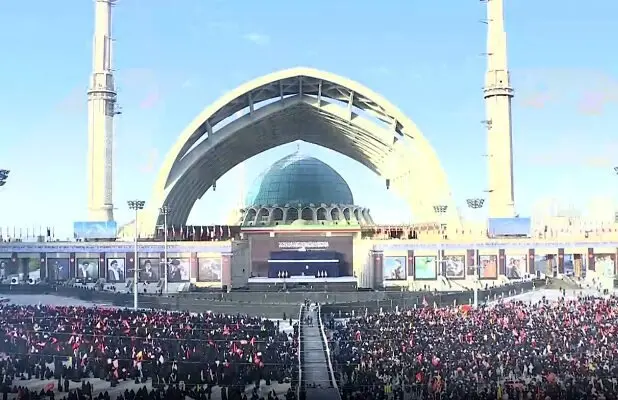 آغاز وداعی به وسعت یک ملت؛ حضور پرشور مردم در بدرقه رهبر شهید