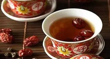 نحوه تهیه چای عناب برای سلامتی و زیبایی پوست و مو / راز زیبایی و سلامتی