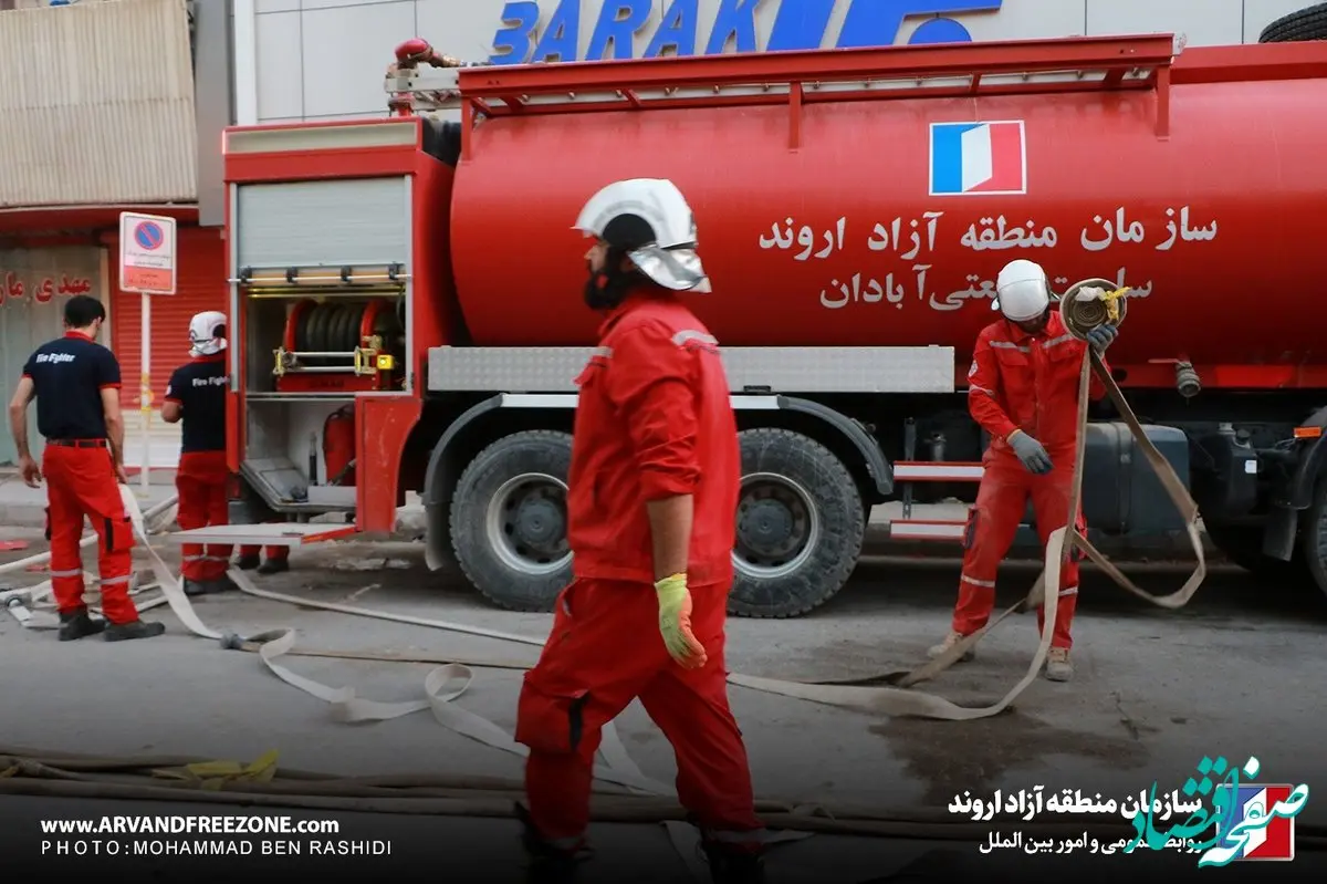 مهار سریع آتش‌سوزی خودرو در پارکینگ بزرگ شلمچه