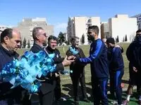 حضور مدیرعامل استقلال در تمرین این تیم با گل!