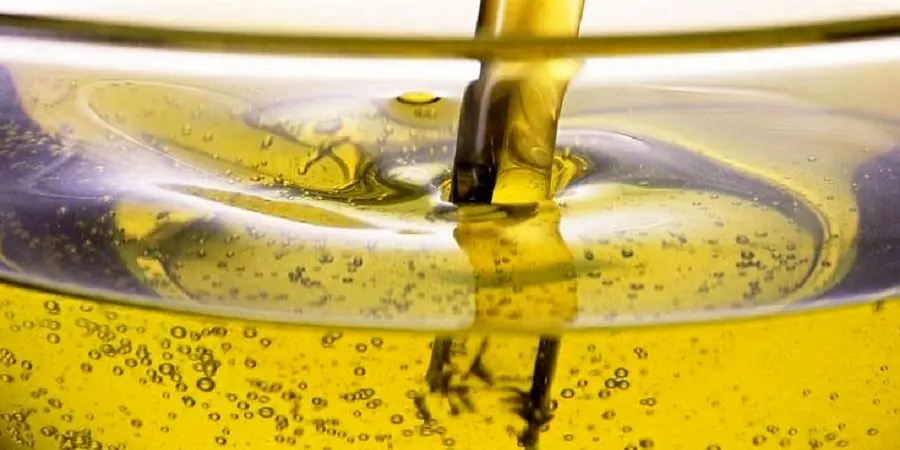 آخرین اخبار از وضعیت روغن | آیا بازار روغن رنگ آرامش می‌بیند؟