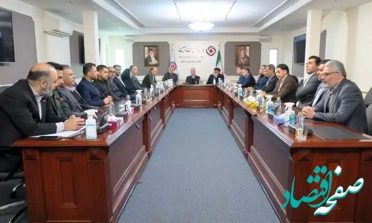 برگزاری نشست های صمیمی هیأت سرپرستی بانک ایران زمین با کارکنان واحدهای ستادی