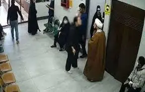 واکنش ابوالفضل فاتح به عکس گرفتن طلبه قمی از یک زن در درمانگاه 