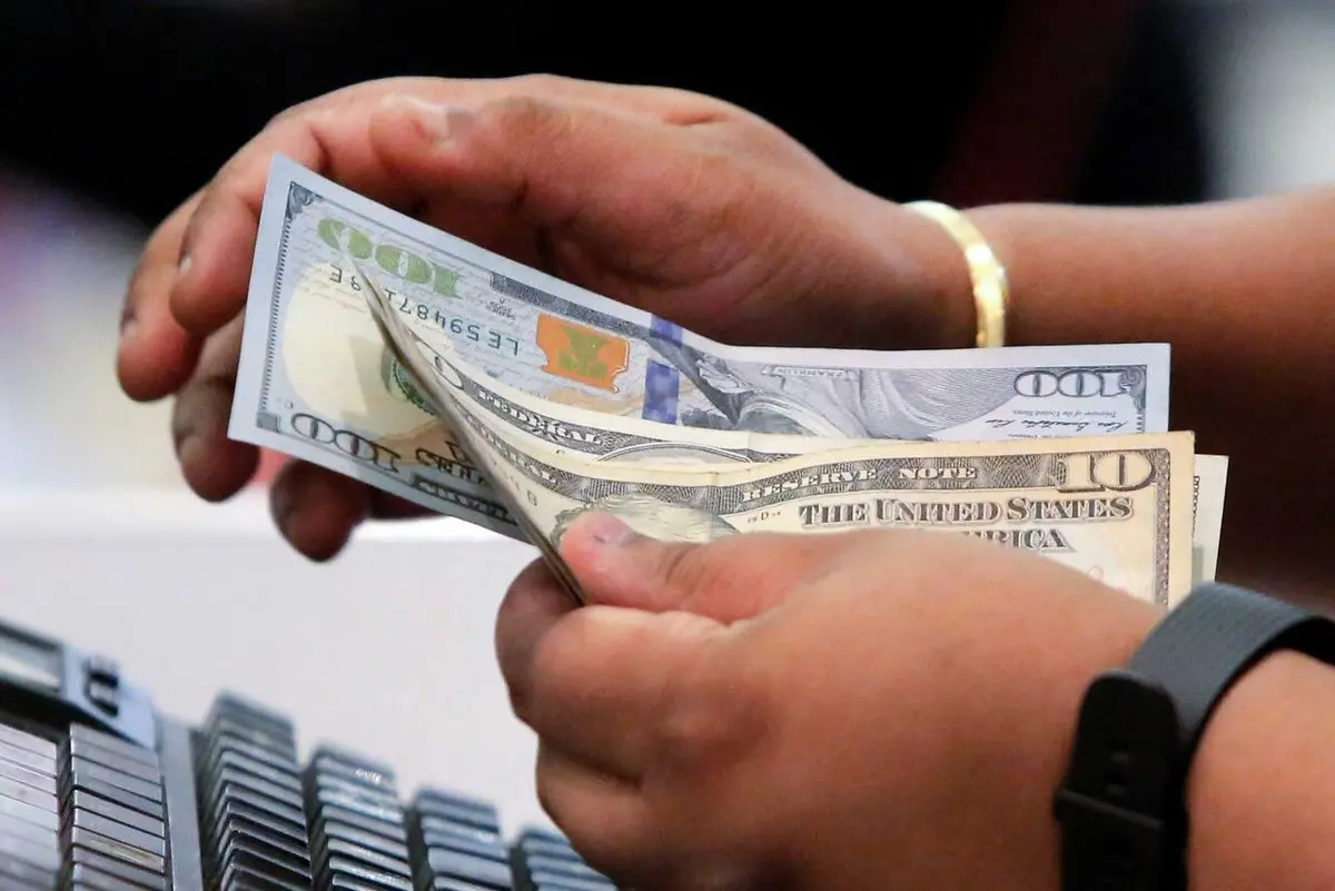 قیمت دلار امروز چهارشنبه ۴ بهمن ۱۴۰۲ / امروز قیمت دلار صعود کرد یا سقوط؟
