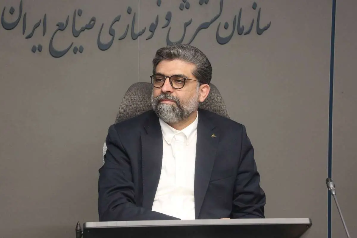 عرضه خودرو در بورس؛ منافع احتمالی تولیدکنندگان در گرو زیان خالص مردم