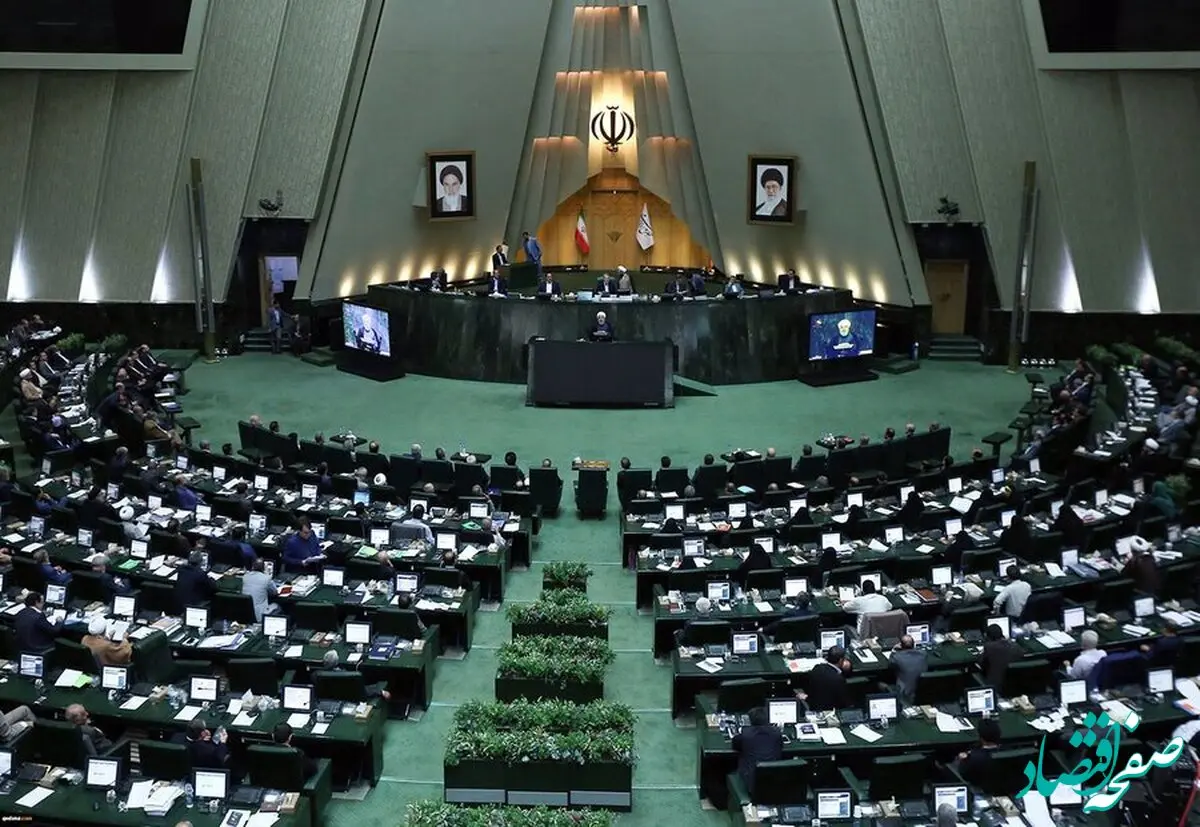 دستمال توالت هدیه می‌دهید؟ بلد نیستید نکنید آقایان! + فیلم