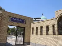 دیوارهای بزرگترین آرامستان منطقه ۲۰ نونوار شد