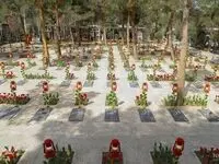 دستگیری ۲ دختر به‌خاطر رقص جنجالی بر مزار شهدا