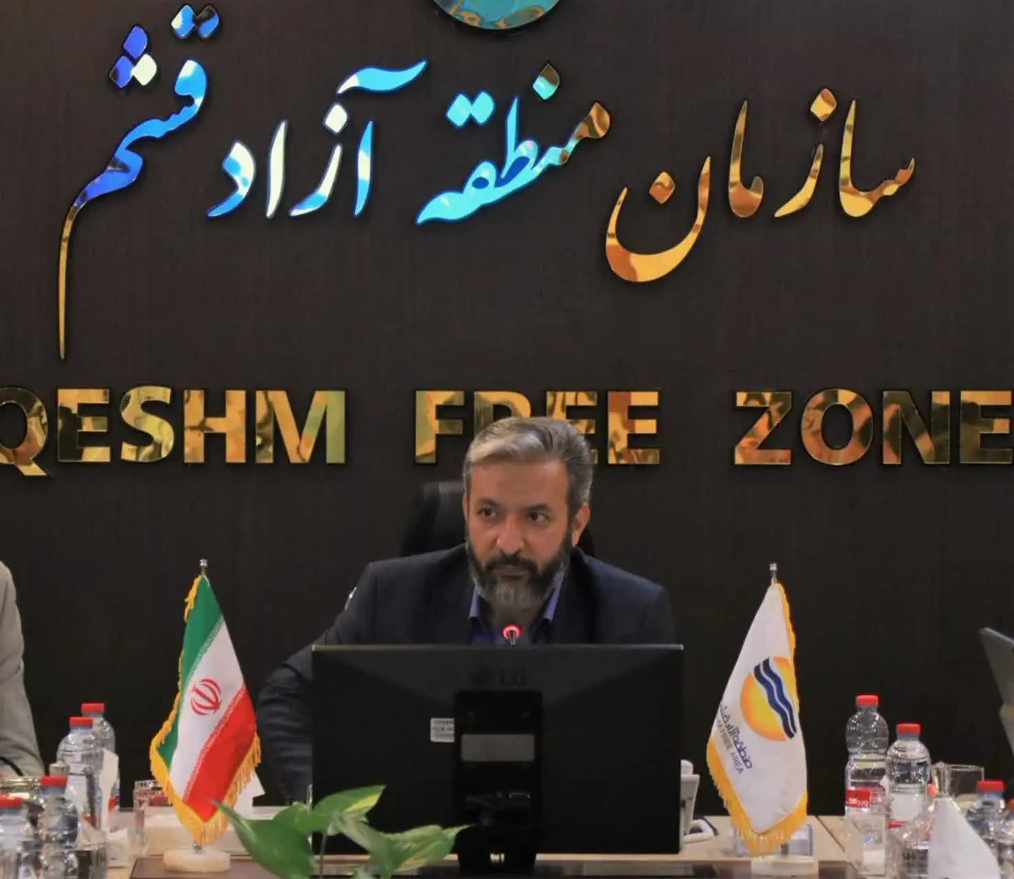 بهسازی سامانه‌های اقتصادی منطقه آزاد قشم در دستور کار 