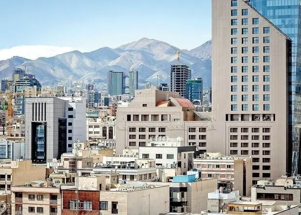هشدار رئیس گروه مالی بانک مسکن: وام یک میلیاردی فقط ۱۰ متر خانه می‌خرد | سوءاستفاده از جو جنگ در بازار مسکن