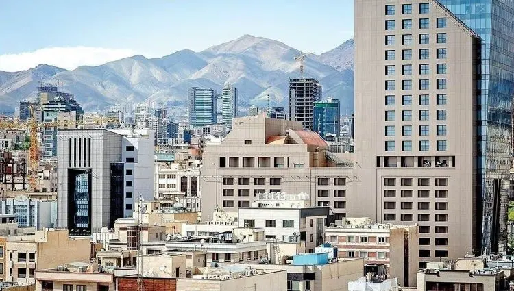 هشدار رئیس گروه مالی بانک مسکن: وام یک میلیاردی فقط ۱۰ متر خانه می‌خرد | سوءاستفاده از جو جنگ در بازار مسکن
