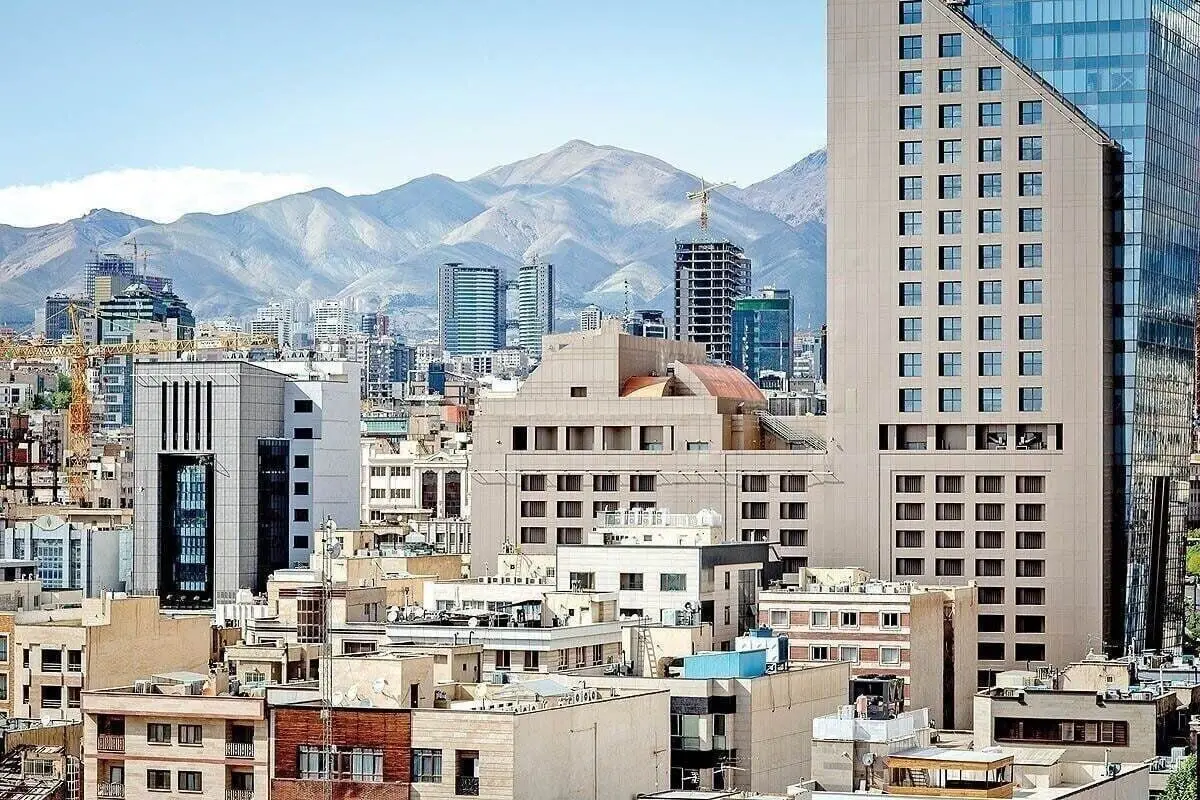 هشدار رئیس گروه مالی بانک مسکن: وام یک میلیاردی فقط ۱۰ متر خانه می‌خرد | سوءاستفاده از جو جنگ در بازار مسکن