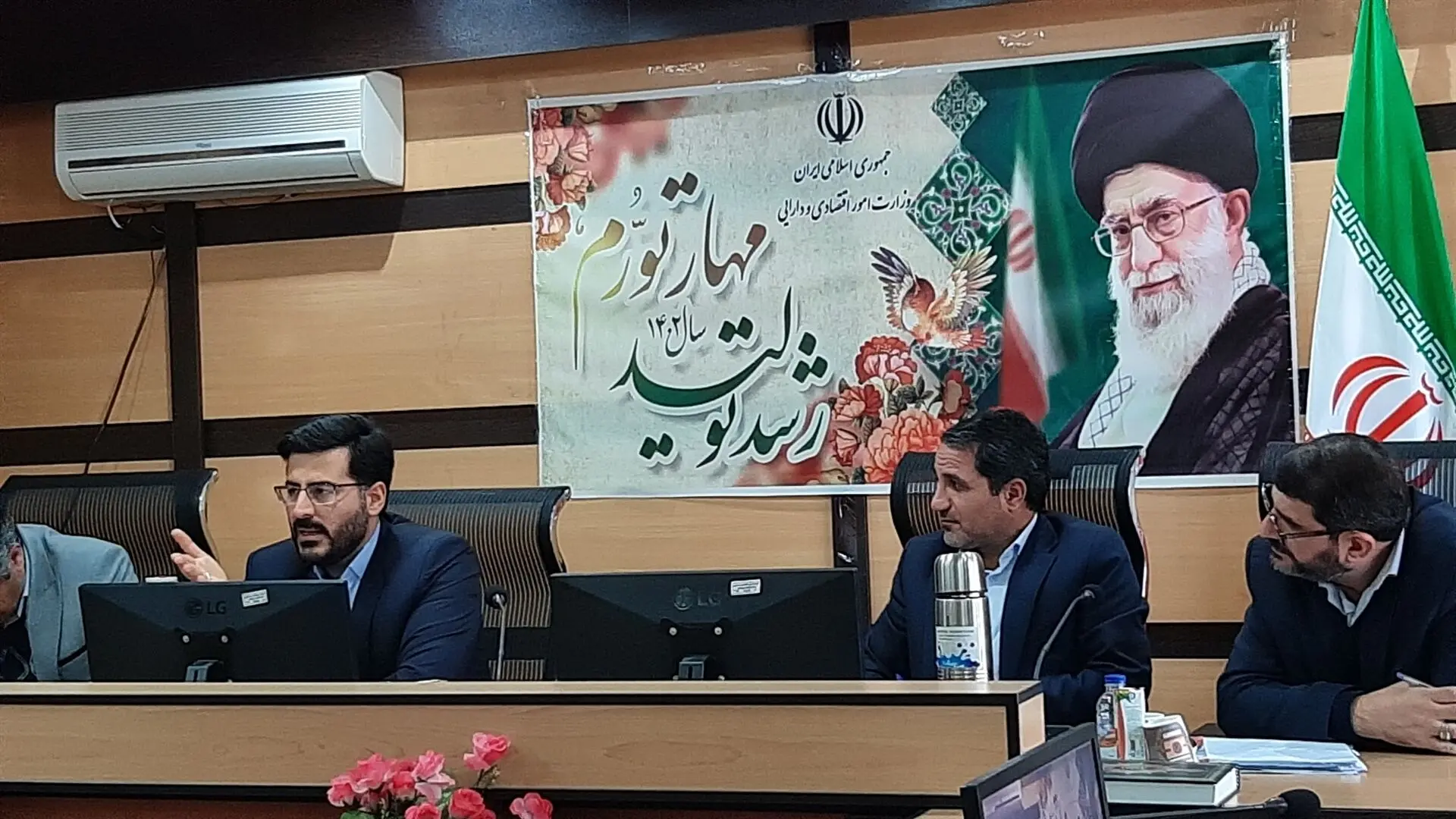  نشست هم اندیشی مدیران استان کهگیلویه و بویراحمد با مدیران تملیکی برگزار شد