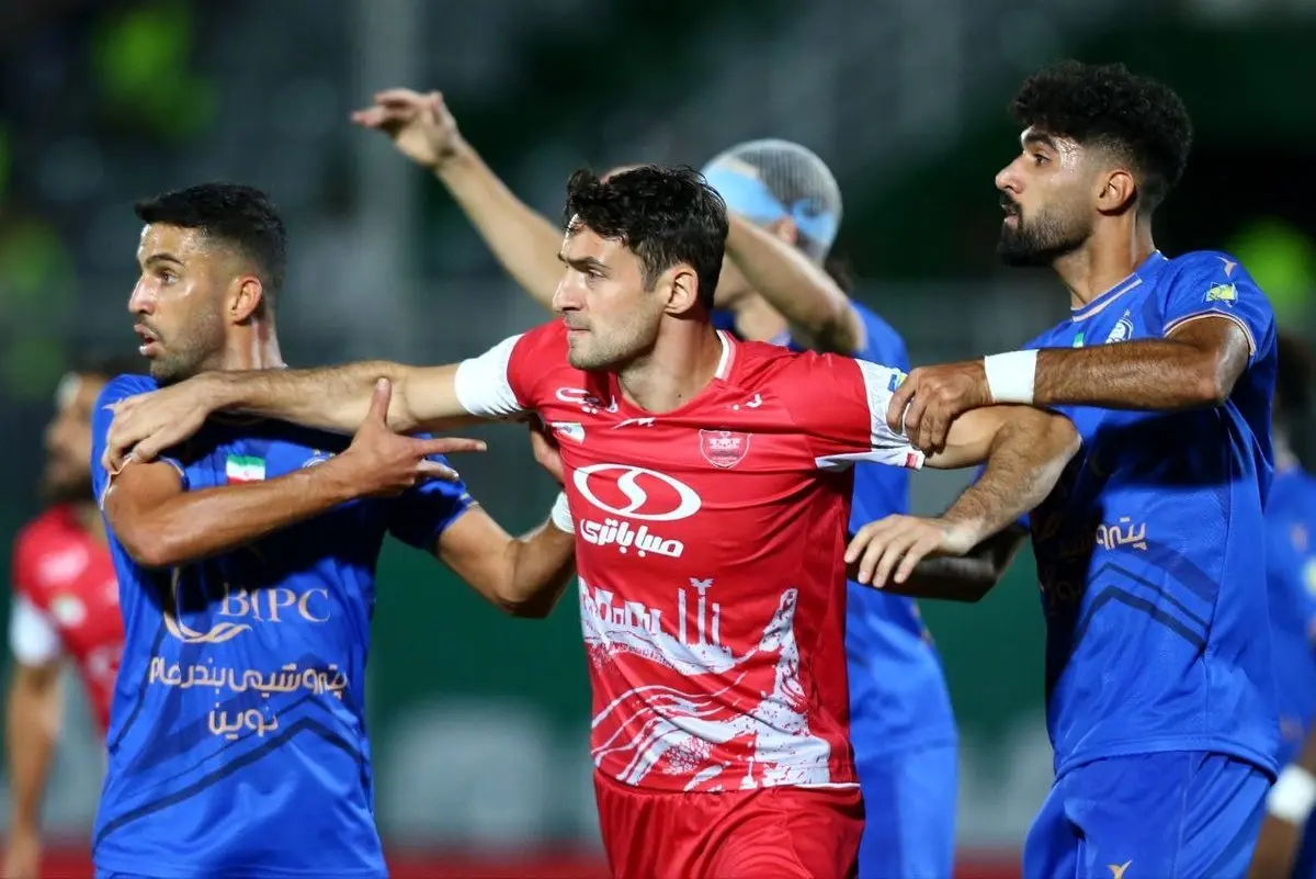 چه کسی پنالتیزن اول پرسپولیس برابر السد است؟