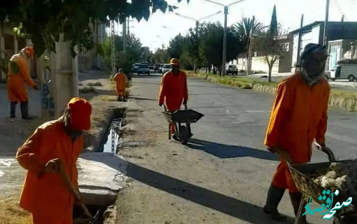 واقعا چرا؟ | کارگران شهرداری ایرانشهر امسال هم عیدی نگرفتیم! 