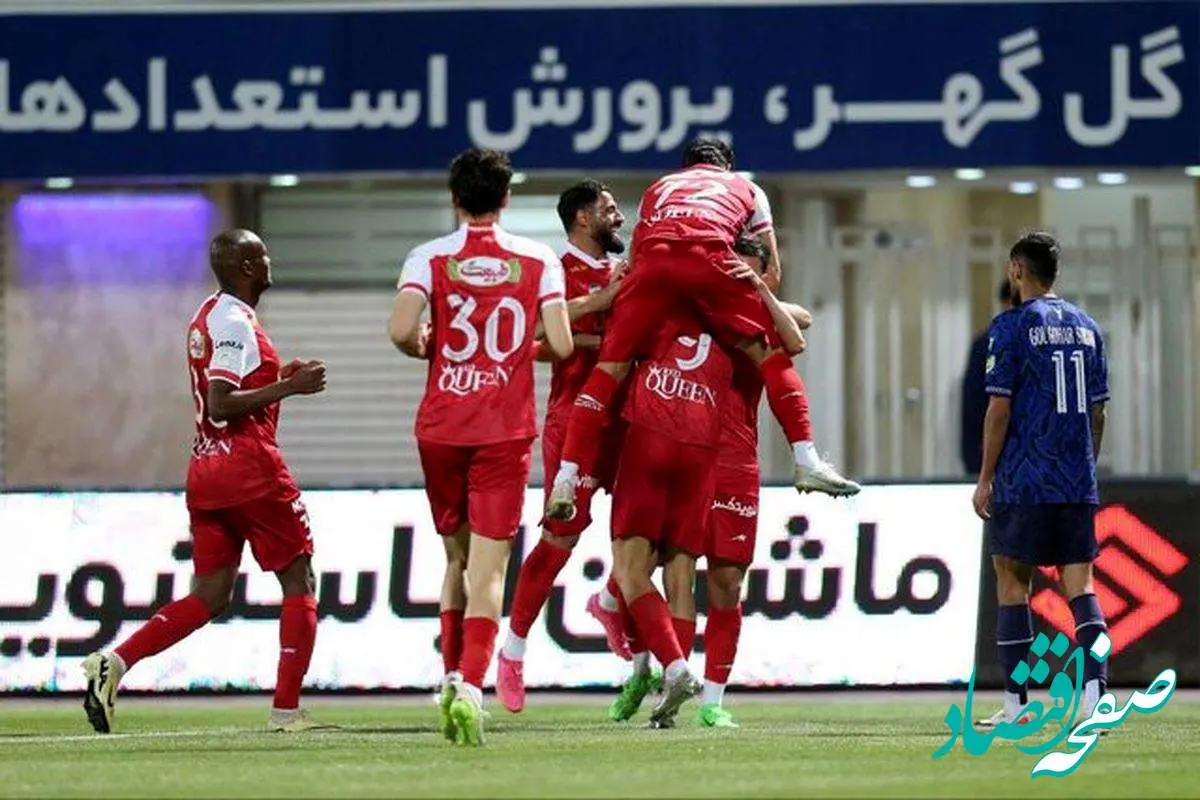 فیلم جشنِ دیوانه‌وار بازیکنان و هواداران پرسپولیس پس از برد گل گهر