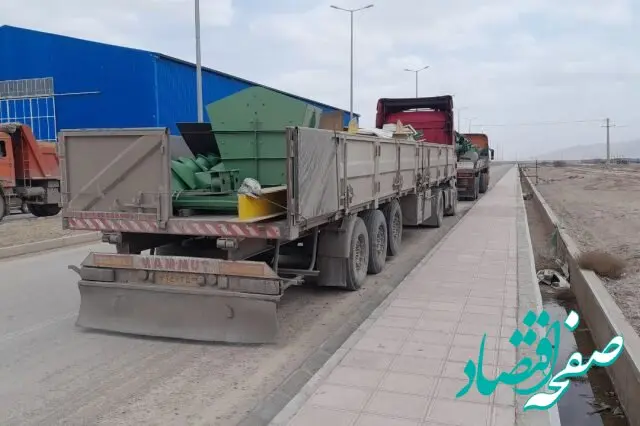 ساخت و ارسال بخشی از مخازن اضطراری ذخیره آب و stand های پاتیل فولاد قائنات

