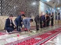 ادای احترام مدیرعامل بانک مسکن و هیات همراه به مقام شهدا/تاکید دکتر خورسندیان بر تلاش در جهت سربلندی ایران اسلامی