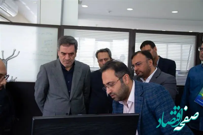بازدید رئیس کل از شرکت‌های فناور بیمه مرکزی