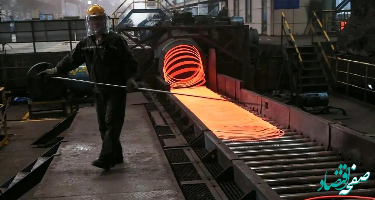 آخرین خبر از معوقات مزدی کارگران فولاد سیادن/ ارائه کفش و لباس ایمنی پی از دو سال! 