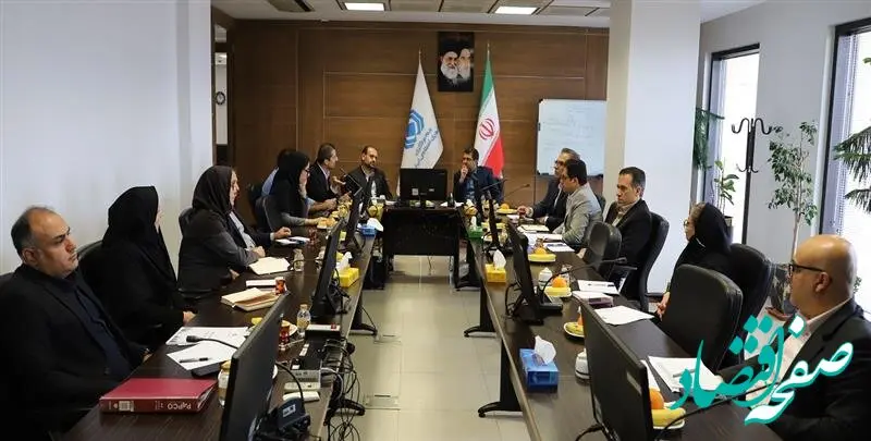 کسب نمره قبولی بهره وری در کارنامه بیمه مرکزی