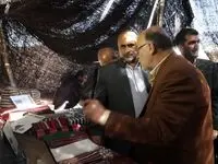 بی تکلف در سیاه‌چادر؛ نماینده رییس‌جمهور میهمان عشایر سنگ‌سری شد