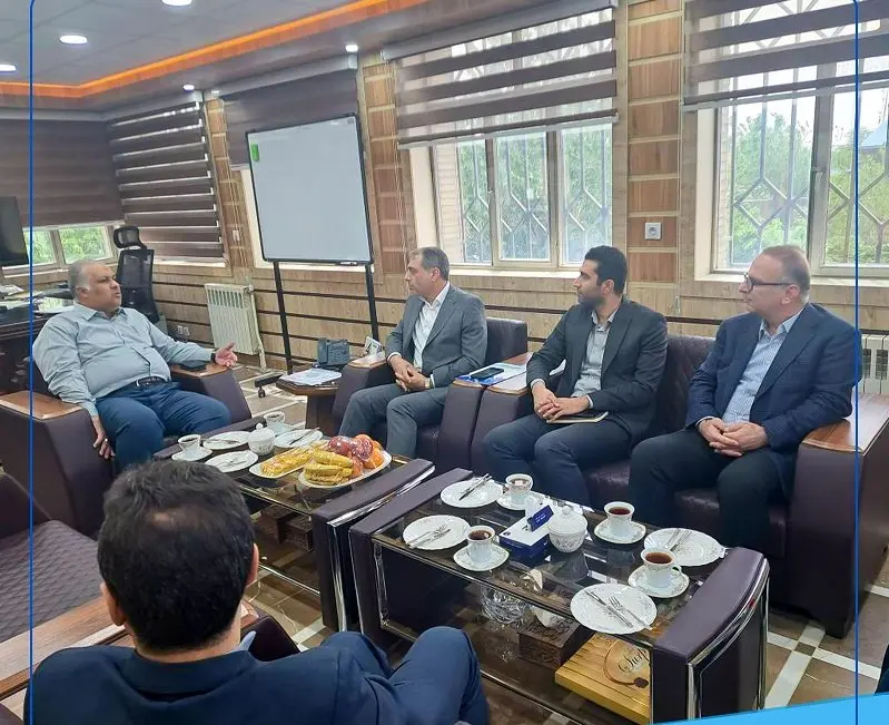 به دنبال خلق ایده و نوآوری در ارائه خدمات و محصولات هستیم