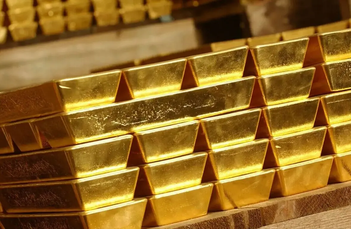 مشت آهنین تنگه هرمز به صنعت طلا
