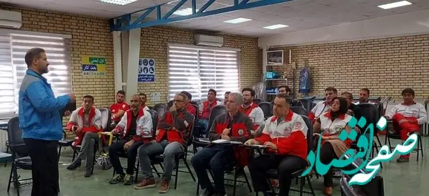 دوره آموزشی آشنایی با خودروهای برقی ایران‌خودرو برای دست‌اندرکاران خدمات نوروزی ۱۴۰۴