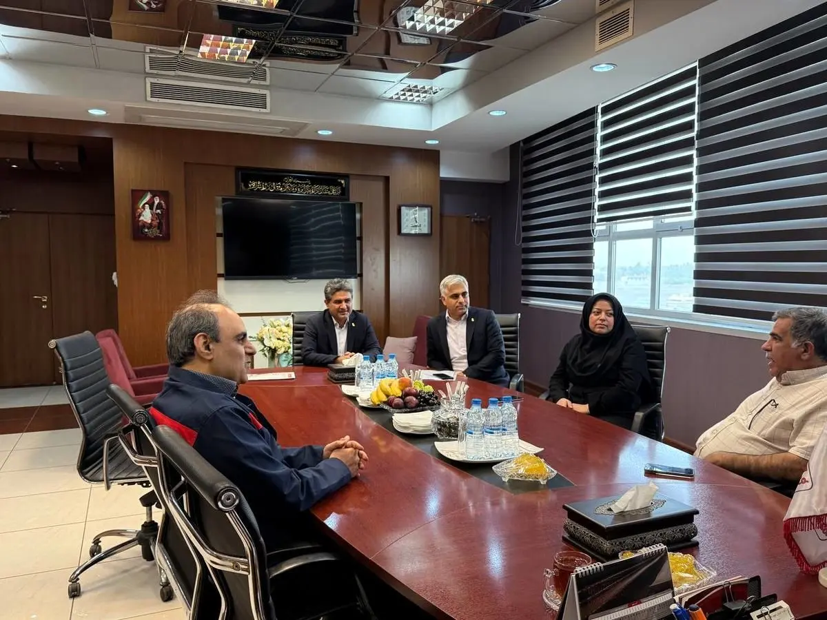 در مسیر توسعه تعاملات اقتصادی و مالی؛ دیدار مدیرعامل فولاد اکسین با مسئولان بانک پاسارگاد خوزستان برگزار شد