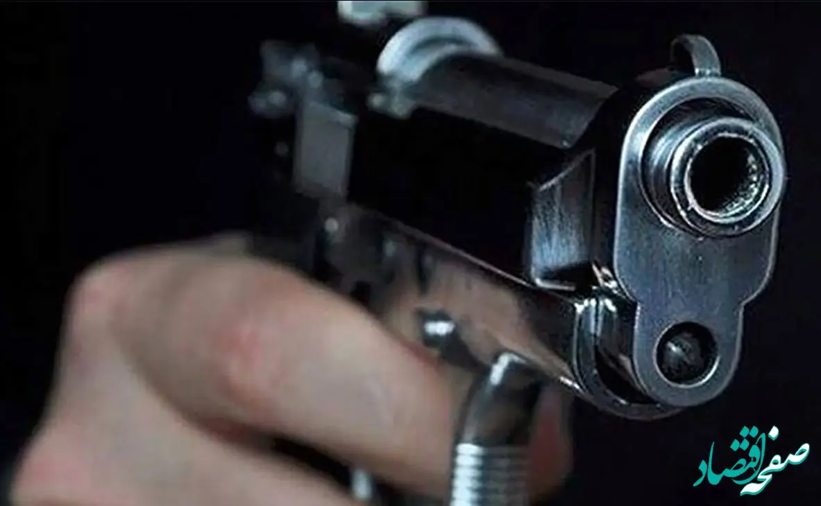 تیراندازی عاشقانه پسر عاشق پیشه در داروخانه شهر ری /  پسر مسلح میخواست عشقش را بدزدد ! 