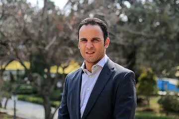 خاطره جالب آرش برهانی با گل ۳۰ متری کریم باقری!
