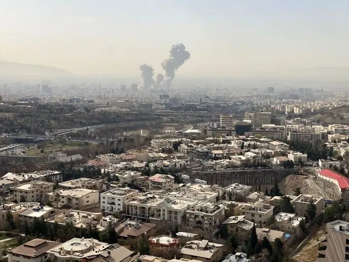 حمله آمریکا و اسرائیل به یک کارخانه آسفالت در همدان