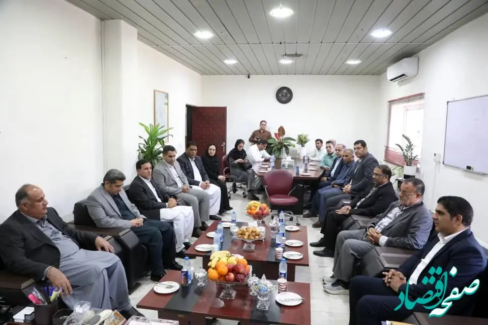 بازدید مدیرعامل سازمان منطقه آزاد از اداره کل گمرک چابهار