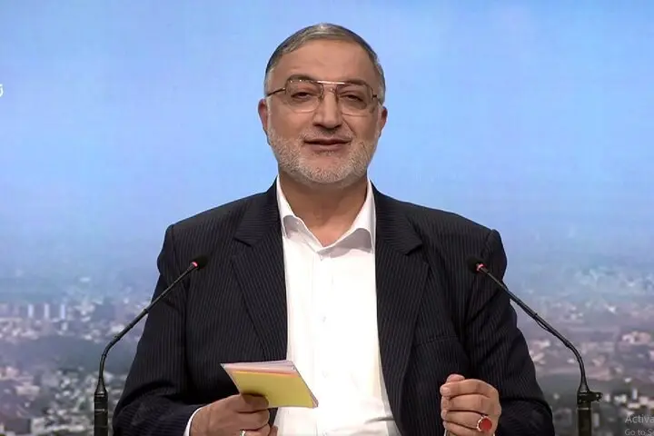 علیرضا زاکانی با این عکس های جنجالی به مناظره پنجم آمد
