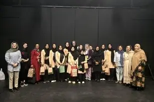 "دختران استی" کتابخانه ابویسان، گروه برتر دوازدهمین دوره جایزه کتاب مهر شدند