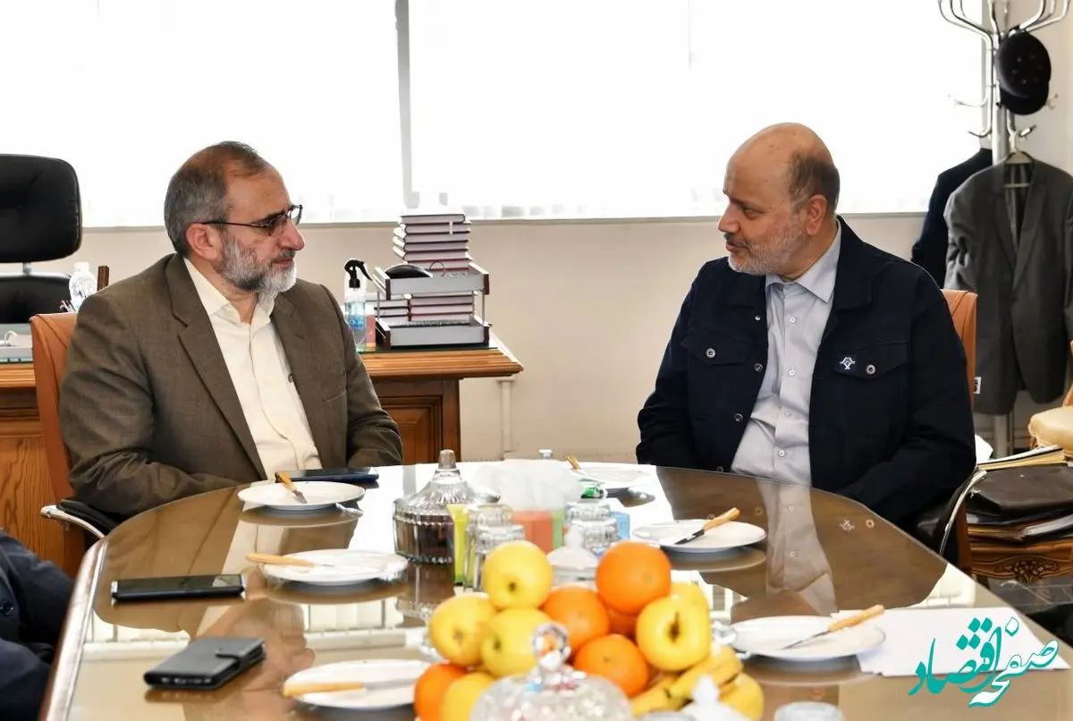 بازدید دکتر مخلص‌الائمه استاندار مرکزی و هیأت همراه از شرکت آلومینیوم ایران ( ایرالکو)